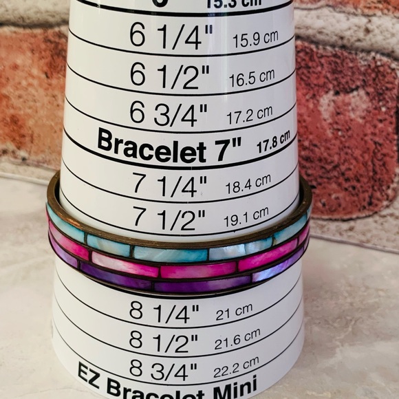 Mother of Pearl Inlay Brass Bangle Bracelet - Picture 5 of 6